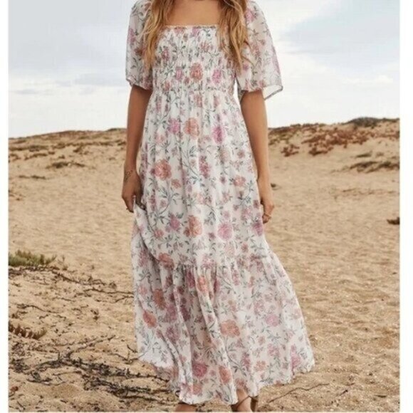 Saltwater Luxe Lula Floral Maxi Dress S Vintage Bouquet Pink Smocked Flowy Boho - Picture 1 of 8